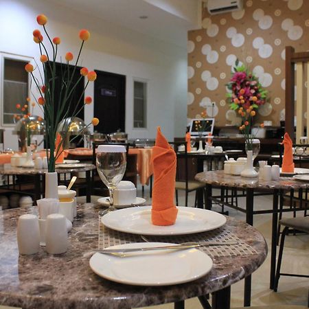 Mel'S Inn Manado Kültér fotó