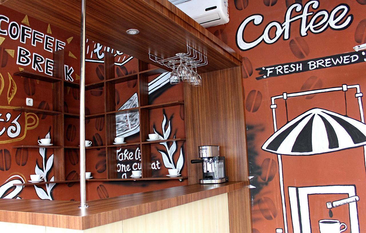 Mel'S Inn Manado Kültér fotó