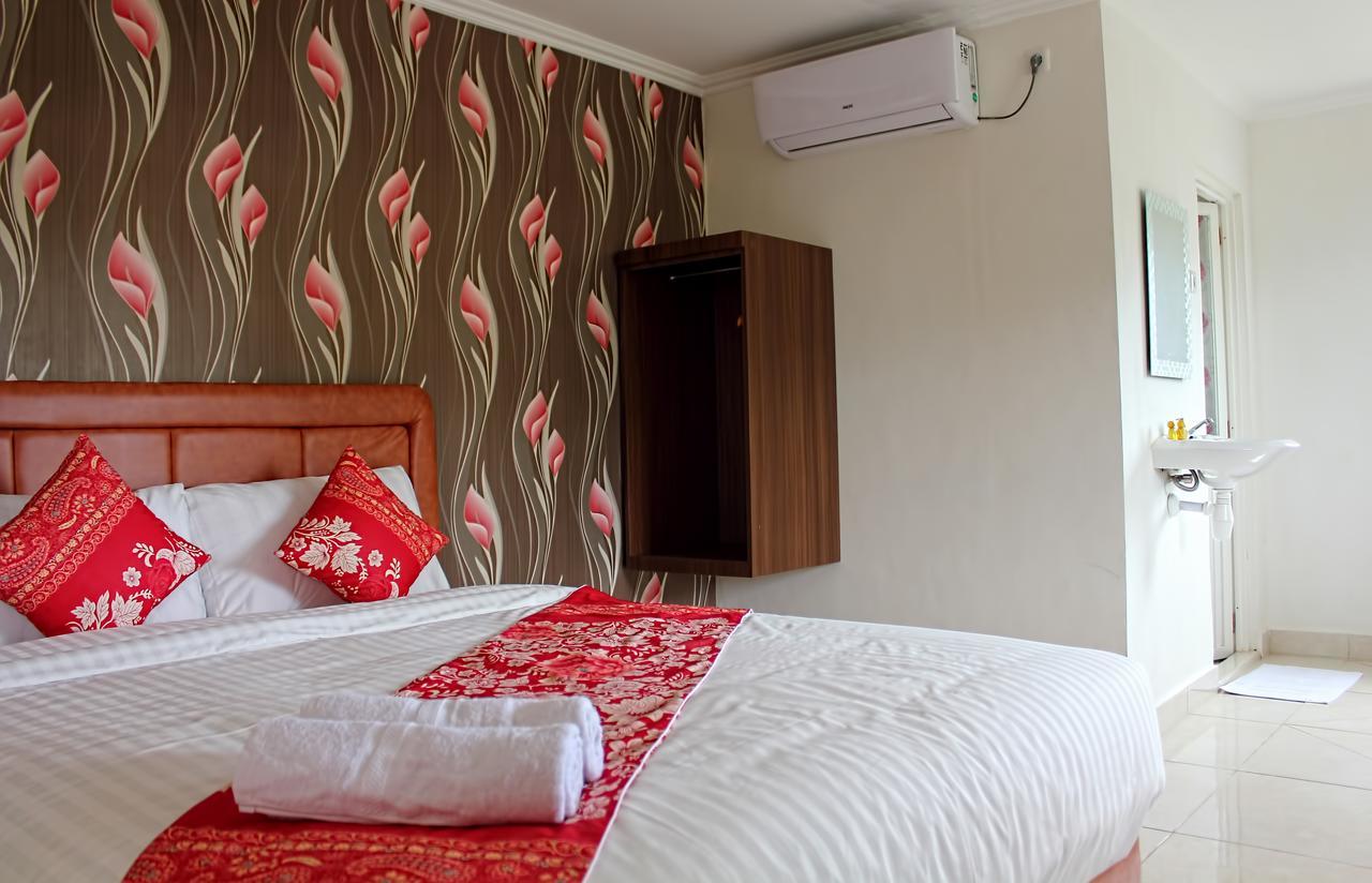 Mel'S Inn Manado Kültér fotó